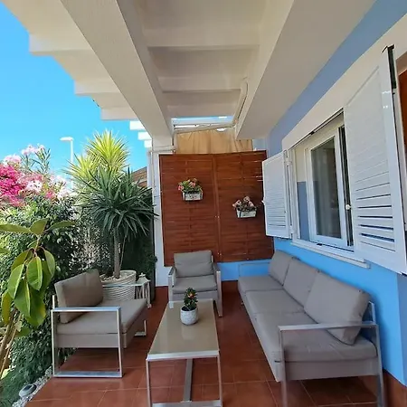 Awesome Cozy Bungalow , Pool Open From June To September Сasa de vacaciones Gran Alacant