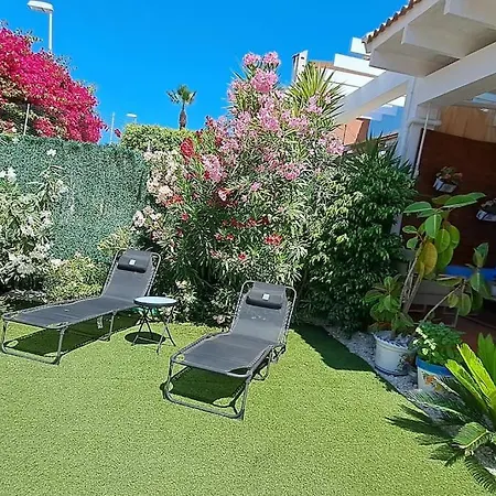Awesome Cozy Bungalow , Pool Open From June To September *